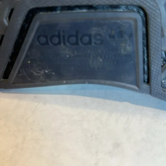 Adidas - Picture 6 of 12